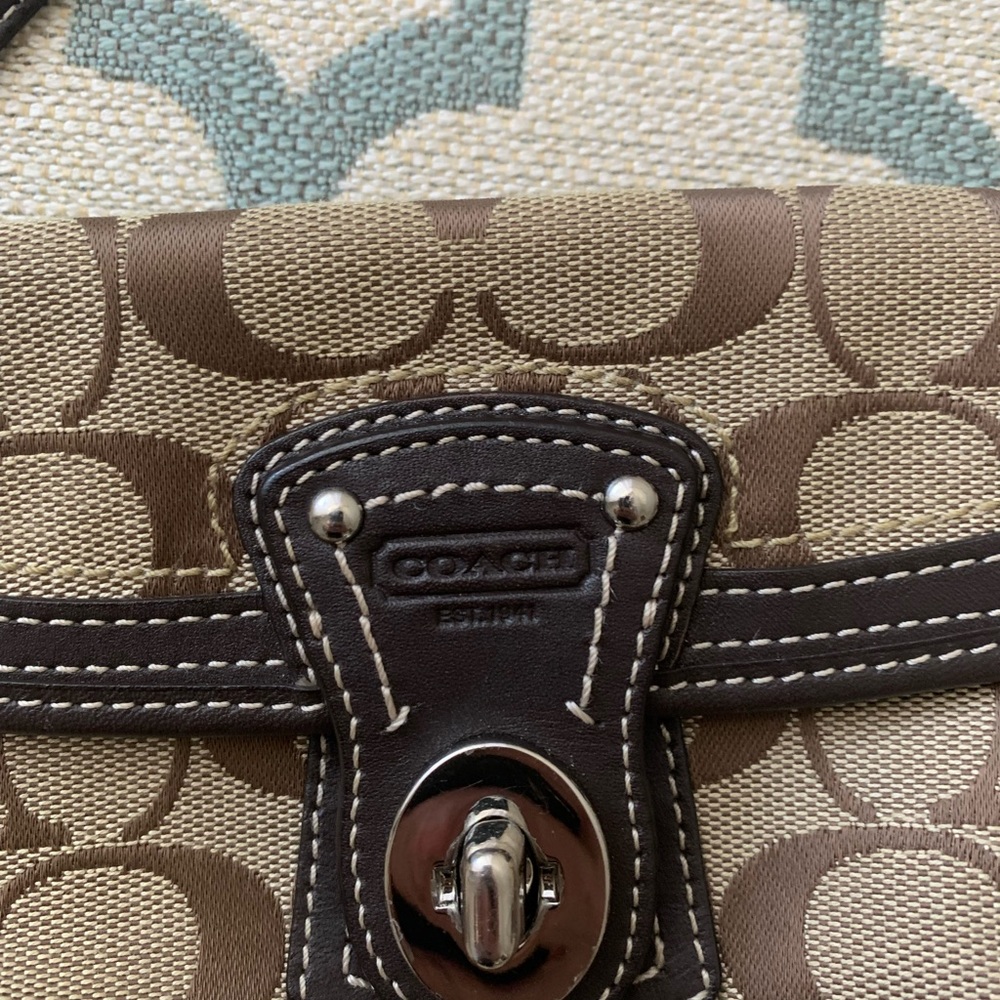 Coach Wristlet - Picture 8 of 8